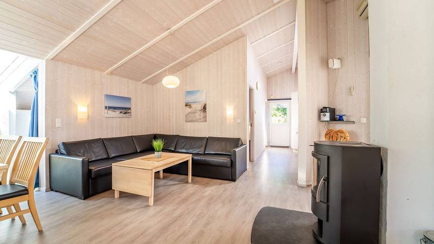 Ferienhaus für 12 Personen, mit Whirlpool und Terrasse sowie Garten und Sauna, mit Haustier in Travemünde - 4