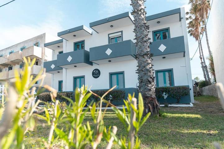 Appart’hôtel pour 3 personnes, avec Balcon et Terrasse ainsi que Jardin et Vue