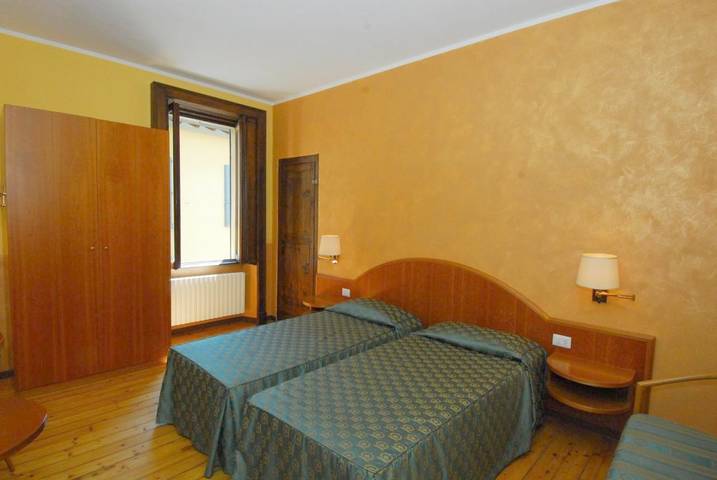 Maison d’hôte pour 3 personnes, avec terrasse, animaux acceptés dans Varenna - 2