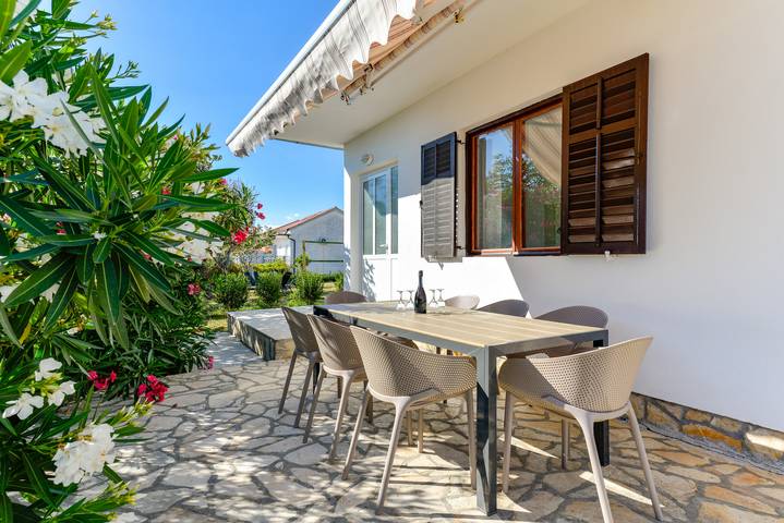 Holiday home for 8 people, with garden and terrace - 1