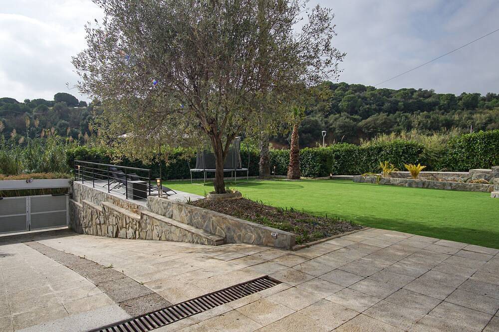 Entire apartment, Sea & Mountain - New refurbished Apartment in Supermaresme, Arenys de Mar