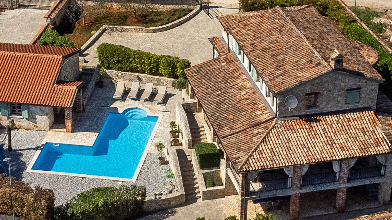 Villa Amyra by Villas Guide in Sveti Lovreč Pazenatički, Zentralistrien