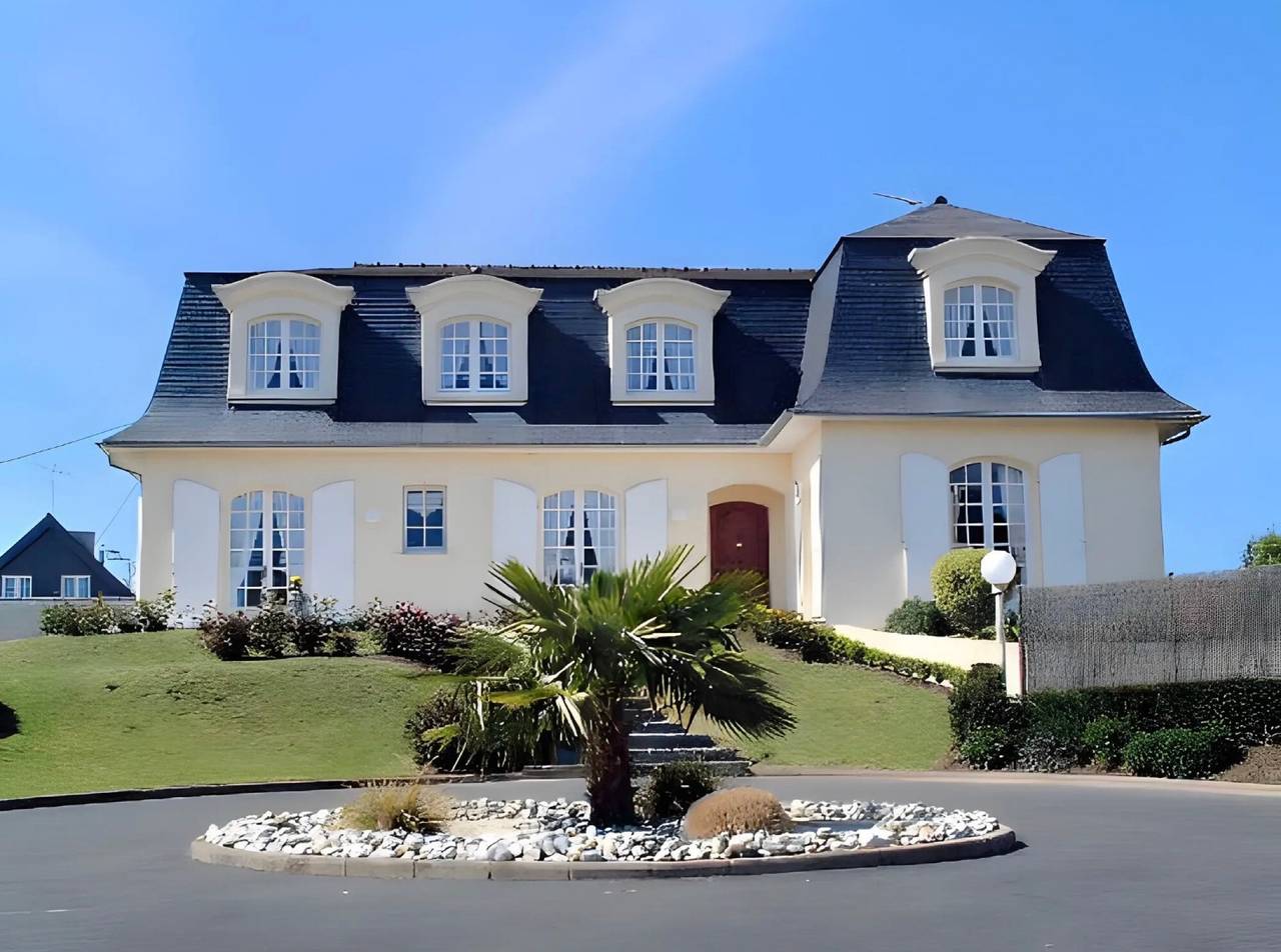 Chambre d'hôtes 'La Mansardière - Chambre 1' avec jardin commun et Wi-Fi in Cancale, Baie du Mont-Saint-Michel