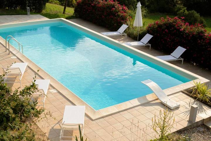 Ferienhaus für 7 Personen, mit Terrasse und Garten sowie Pool und Ausblick
