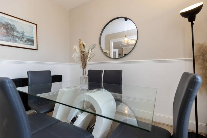 Apartamento entero, Luminoso dúplex de 4 dormitorios en Gateshead in Gateshead