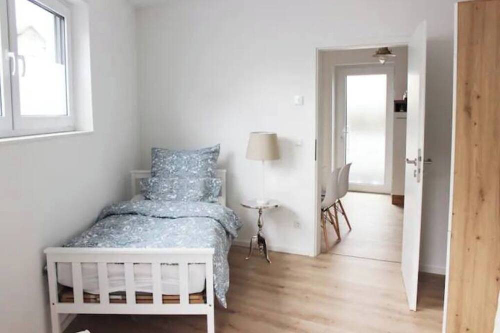 Ganze Wohnung, Schöne Eg-Neubauwohnung in Bad Soden in Bad Soden, Main-Taunus-Kreis