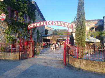 Gîte pour 2 personnes, avec terrasse à Grospierres