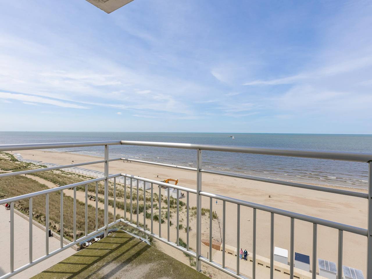 Geheel appartement, Lichtrijk appartement met frontaal zeezicht in Westende, Middelkerke