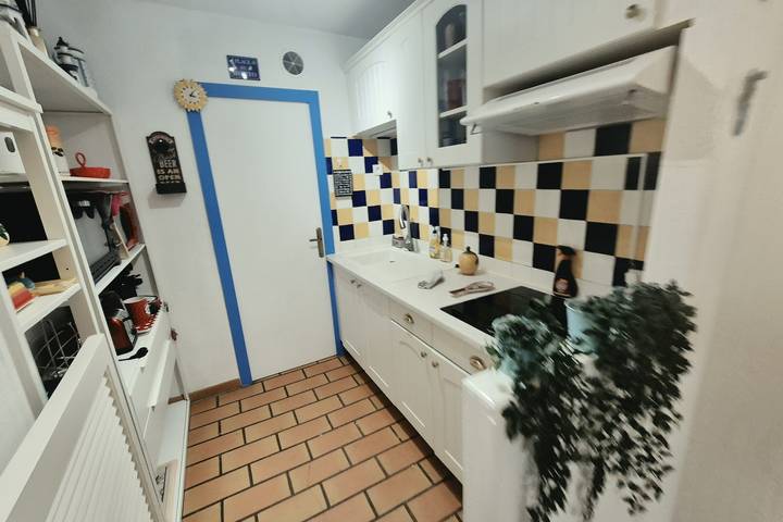 Apartamento entero, Sea View Apartment with Terraces & Pools in Saint-Mandrier-sur-Mer, Costa mediterránea (Francia)