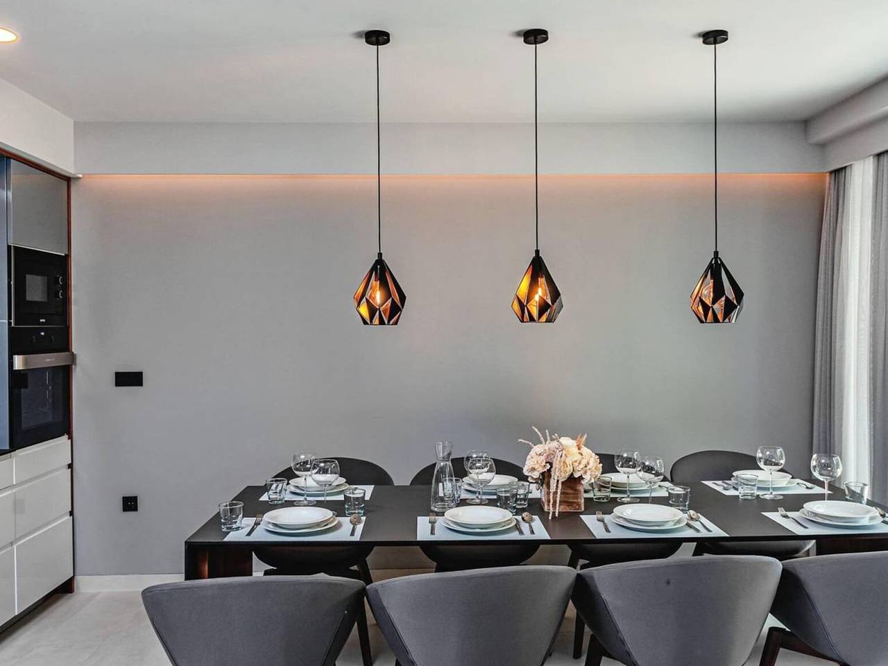 Overnatting med basseng i Promajna in Promajna, Makarska Riviera