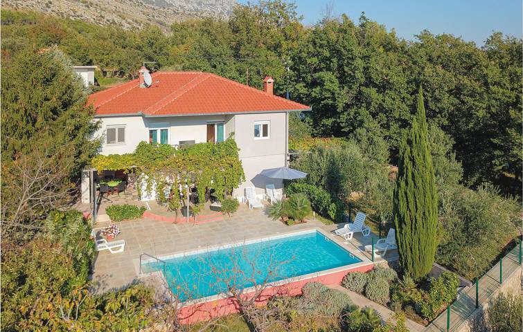 Feriehus for 9 personer, med pool og terrasse, husdyr tilladt - 1