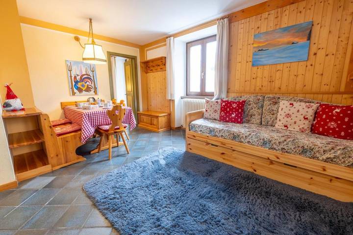 Location de vacances pour 6 personnes, avec sauna ainsi que vue et jardin, animaux acceptés dans Serrada - 2
