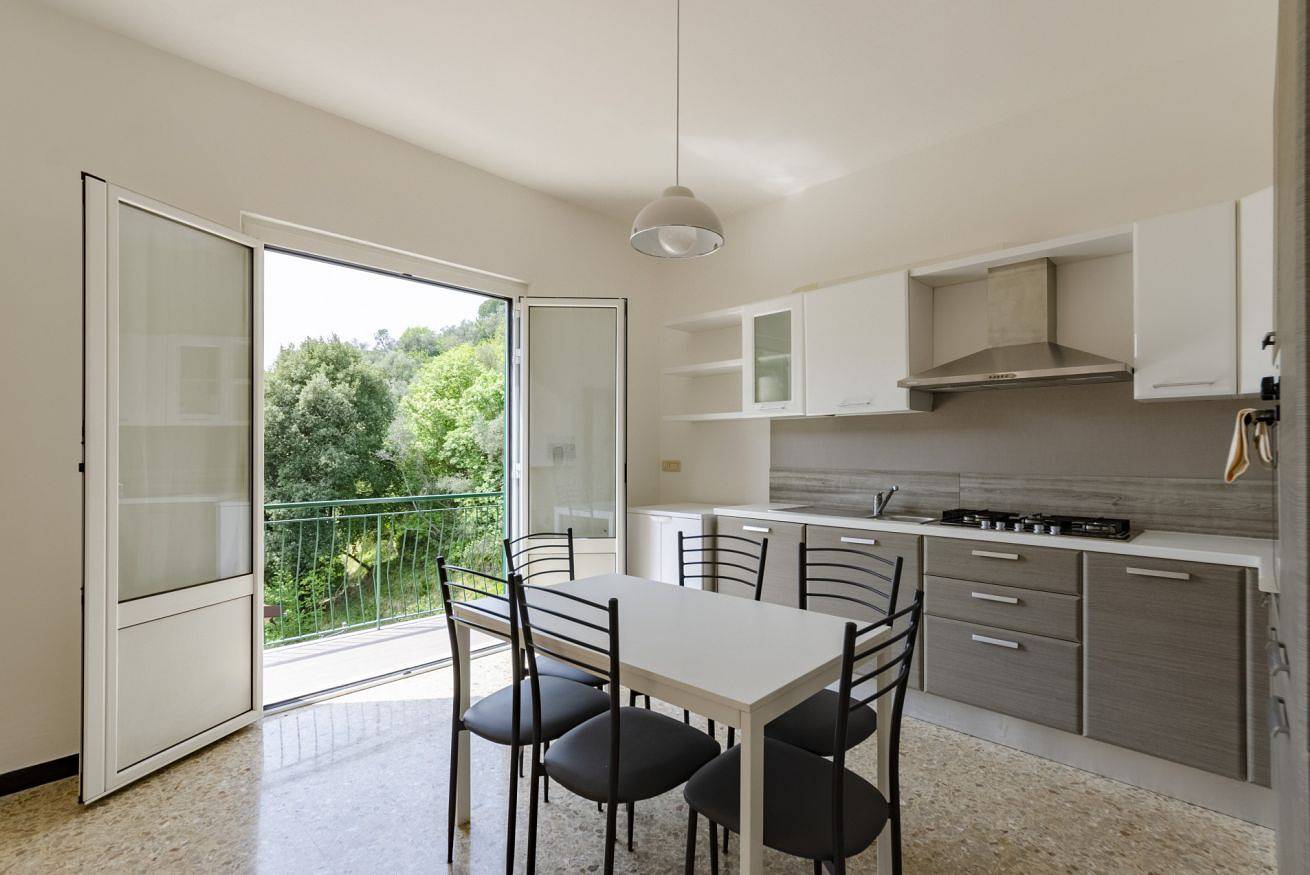 Ganze Wohnung, Ferienwohnung für 6 Personen mit Balkon/Terrasse in Moneglia, Riviera di Levante