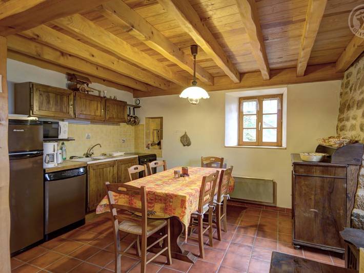 Gîte pour 6 personnes, avec Terrasse dans Montbrison - 4
