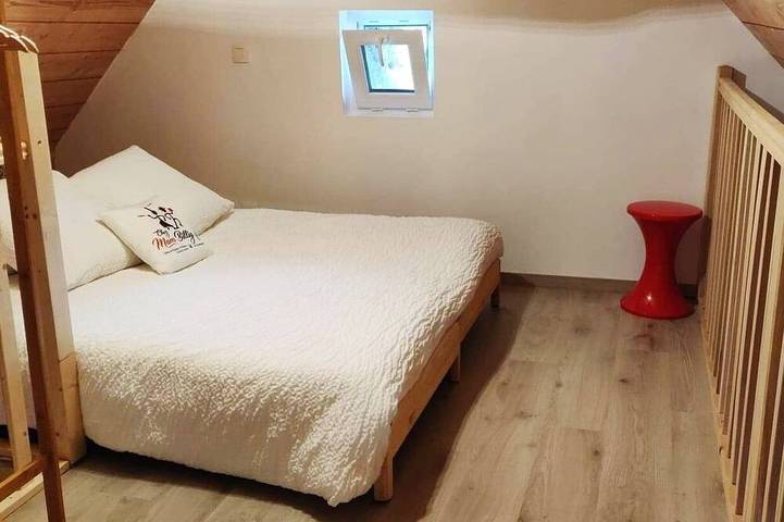 Location de vacances pour 7 personnes, avec terrasse et jardin à Picherande - 2