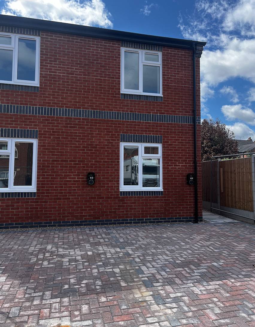 Entire vacation apartment, 2 Bed Flat - Sleeps 8 - Pets - Garden - Parking in Derbyshire