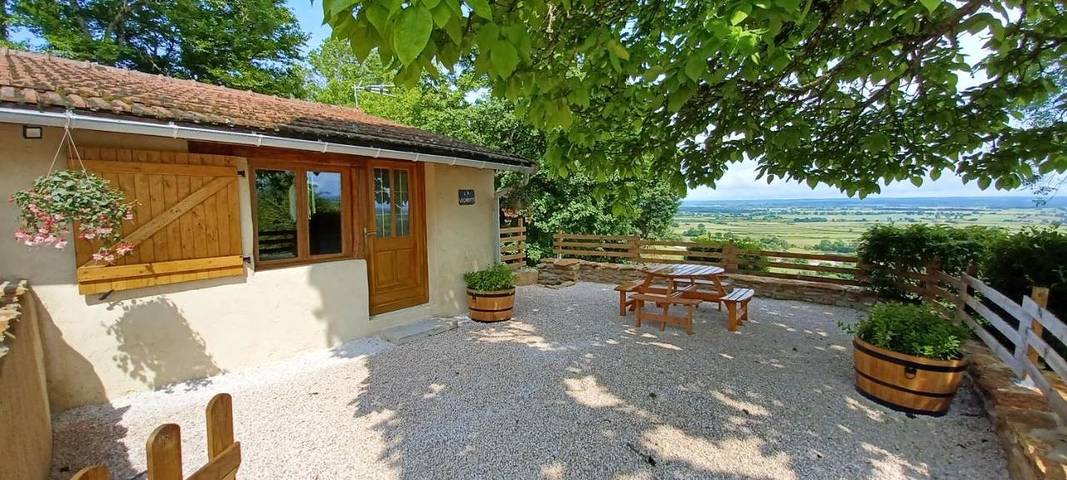Chalet pour 4 personnes, avec vue ainsi que terrasse et jardin, animaux acceptés