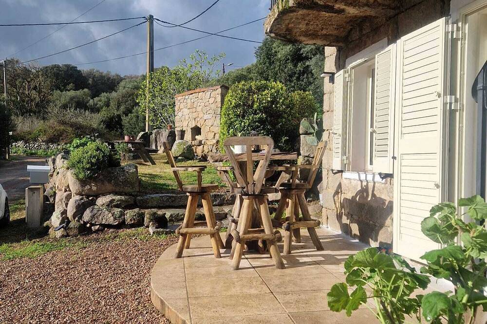 Typical Corsican house T4 in Sotta, Sartène und Umgebung