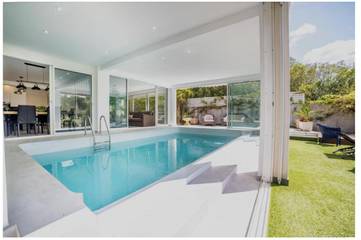 Villa pour 8 personnes, avec vue sur le lac et piscine ainsi que jardin et vue à La Grande-Motte