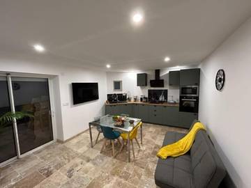 Gîte pour 4 personnes, avec jardin à Lempdes