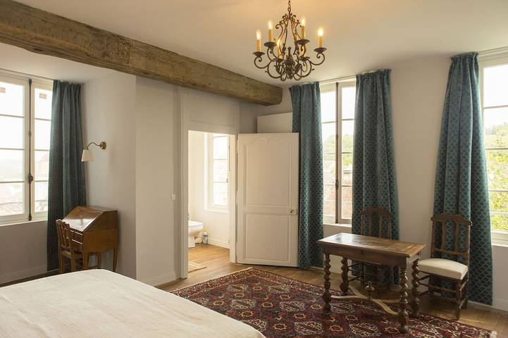 Location de vacances pour 10 personnes, avec jardin à Tonnerre (Yonne) - 3