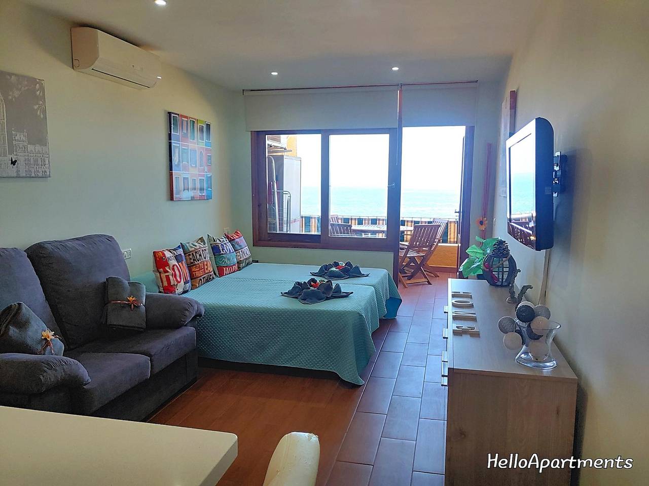 Estudio entero, Alojamiento confortable en Playa de La Arena con balcón y piscina de agua salada in La Arena, Santiago del Teide