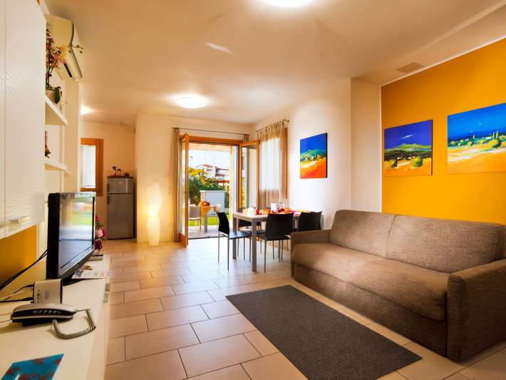 Ferienhaus für 6 Personen, mit Terrasse und Kinderpool sowie Garten in Porto Santa Margherita - 3