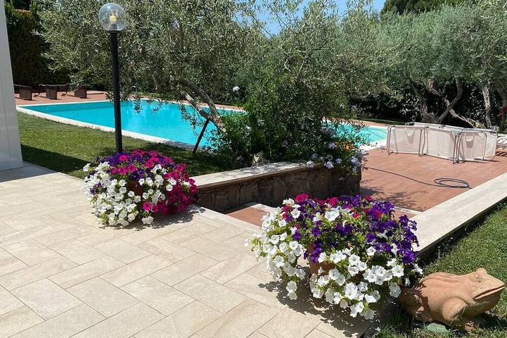 Ferienwohnung für 8 Personen, mit Garten und Pool - 1