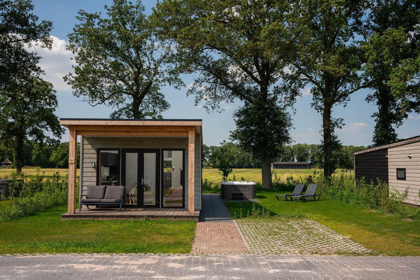 Vakantiepark Hölte — Panorama Wellness Lodge | jacuzzi, sauna and sunshower | 2 persons in Holten, Sallandse Heuvelrug