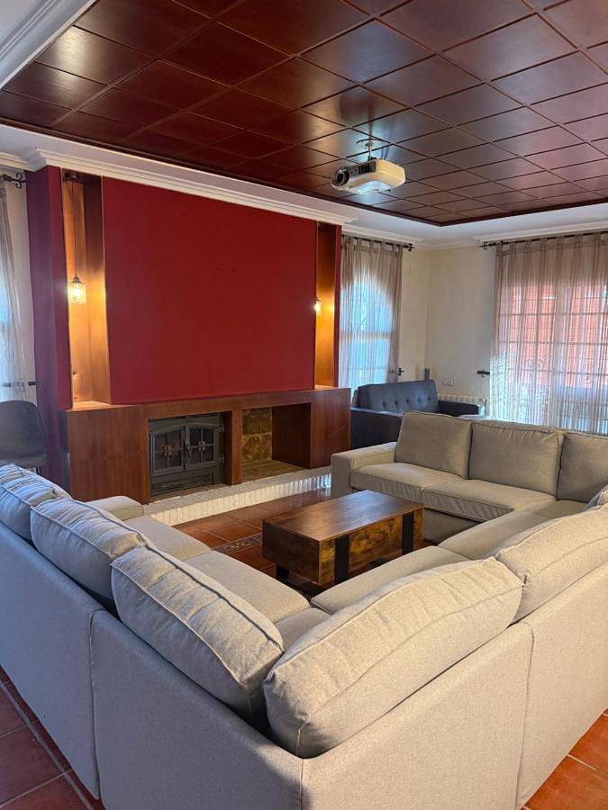 Chalet para 15 personas, con piscina además de jardín y vistas, Se admiten mascotas en Tierra de Badajoz - 4