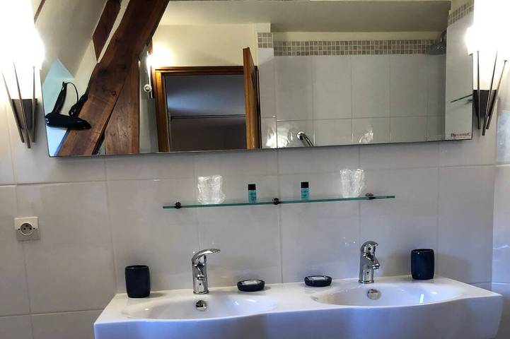 Gîte pour 2 personnes, avec piscine à Les Préaux - 3