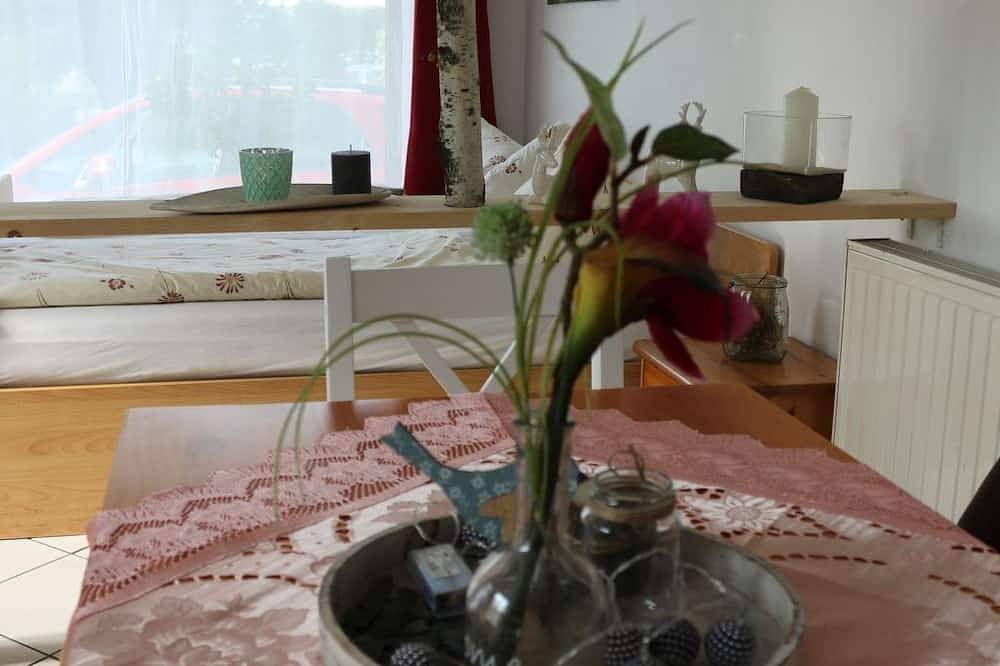 Ganze Wohnung, Ferienwohnung Anita in Neundorf, Thüringer Schiefergebirge