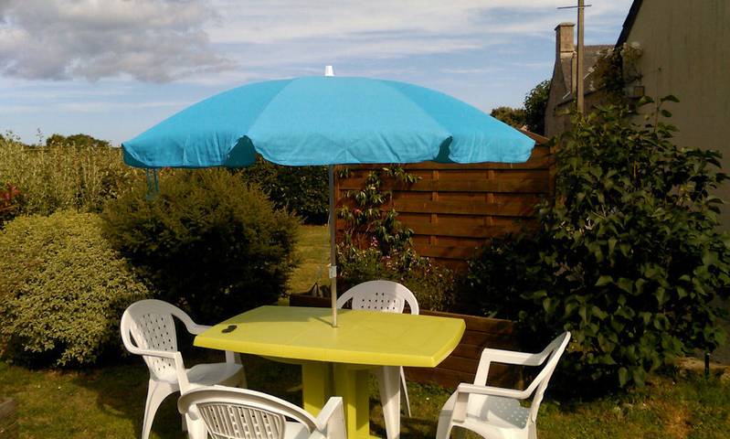 Gîte pour 3 personnes, avec jardin à Réville