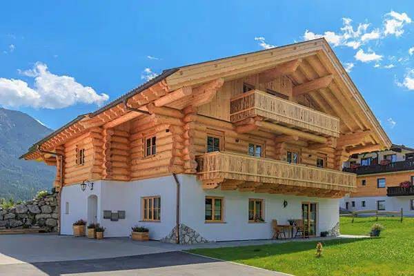 Ferienwohnung für 6 Personen, mit Balkon und Ausblick in Krün