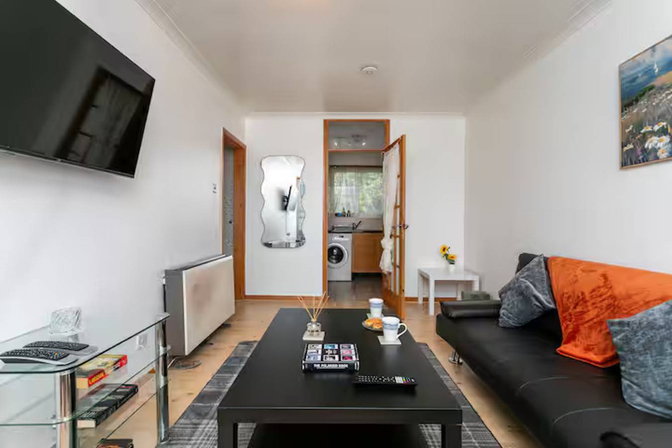 Ganze Wohnung, Charming 1-Bed Flat in a Peaceful Area - Pass the Keys in Nottinghamshire