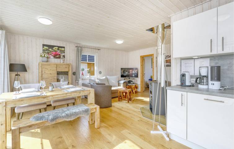 Gemütliche Wohnung mit Gartenterrasse und Parkplatz, 900m zur Trattoria in Zerpenschleuse, Wandlitz