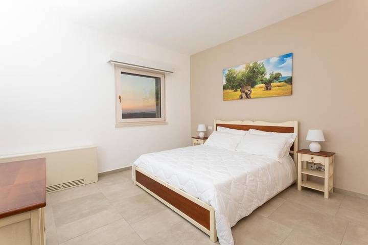 Location de vacances pour 3 personnes, avec vue ainsi que piscine et jardin à Palagiano - 3