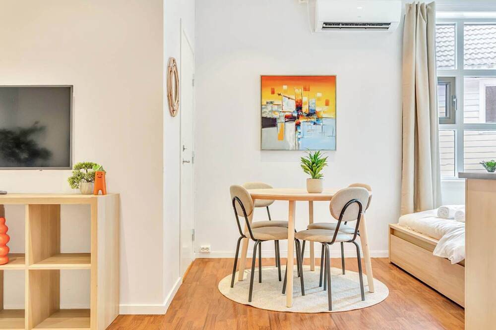 Ganze Wohnung, Heimby - Roomy Studio w Free parking in Bergenhus, Bergen
