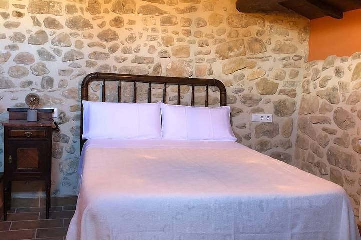 Gîte pour 8 personnes, avec balcon et jacuzzi, animaux acceptés à Arnes - 2