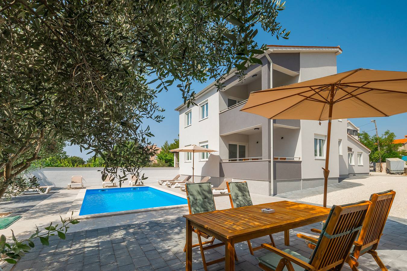Geheel appartement, Vakantieappartement voor 2 personen met zwembad in Medulin City, Medulin