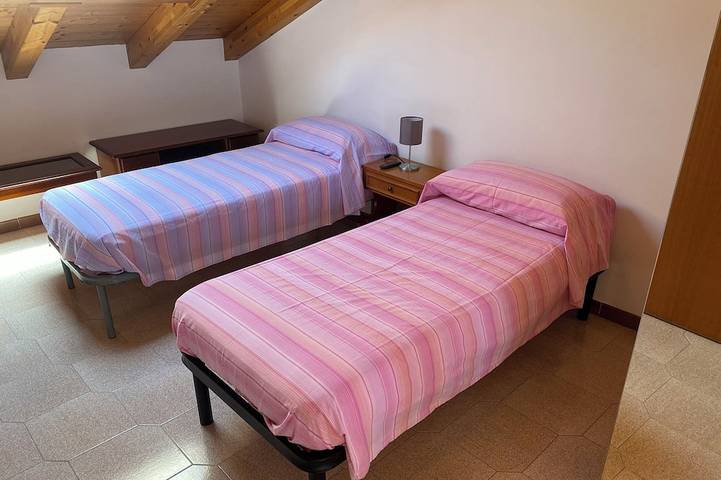 Gîte pour 5 personnes, animaux acceptés à Alì Terme - 4