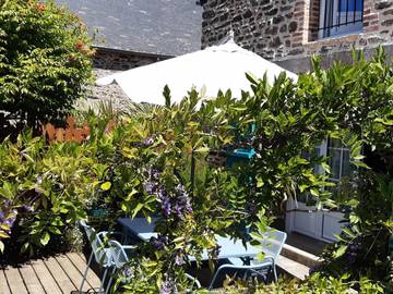 Gîte pour 4 Personnes dans Saint-Père-Marc-en-Poulet, Région de Saint-Malo, Photo 1