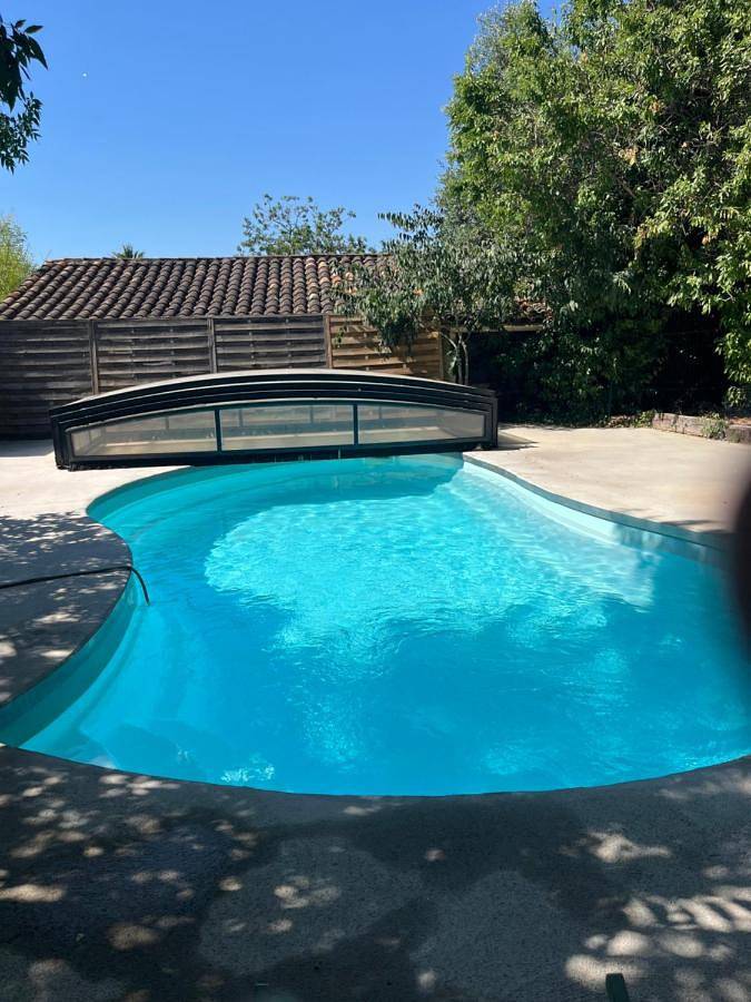 Location de vacances pour 8 personnes, avec piscine ainsi que vue et jardin, animaux acceptés à Puimisson - 2