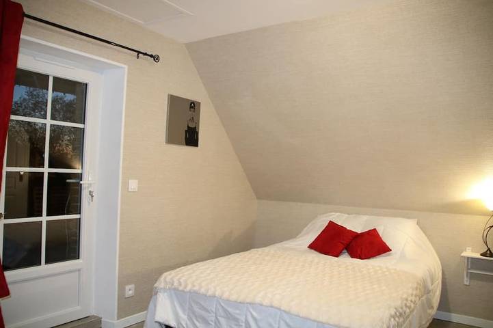 Haus komplett renoviert in der Landschaft im Feriendorf in Saint-Evroult-Notre-Dame-du-Bois, Argentan und Umgebung