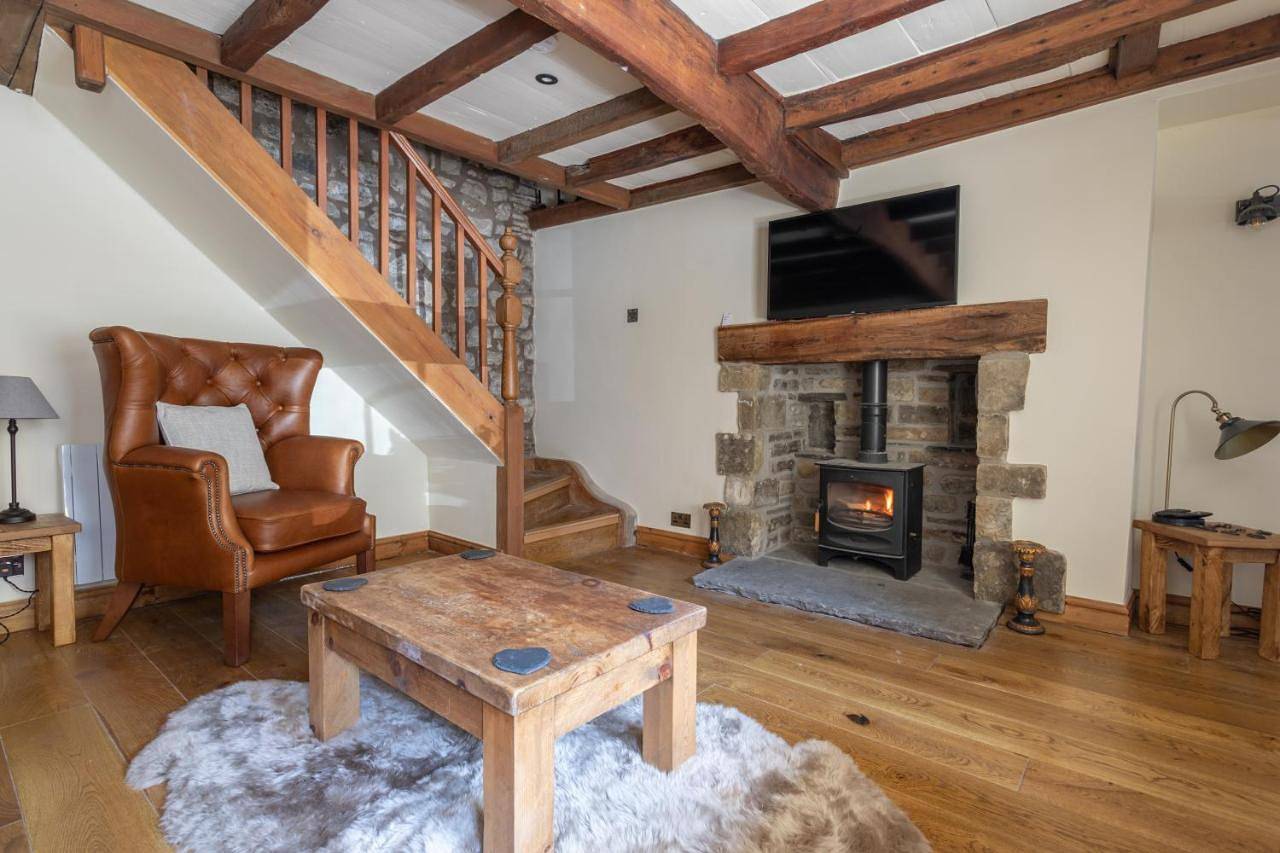 Chapel Cottage with Log Burner (Dog Friendly) in Hawes, Yorkshire Dales National Park
