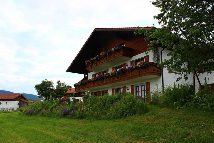 Ferienwohnung für 2 Personen, mit Balkon und Balkon/Terrasse sowie Terrasse und Garten in Arrach - 3