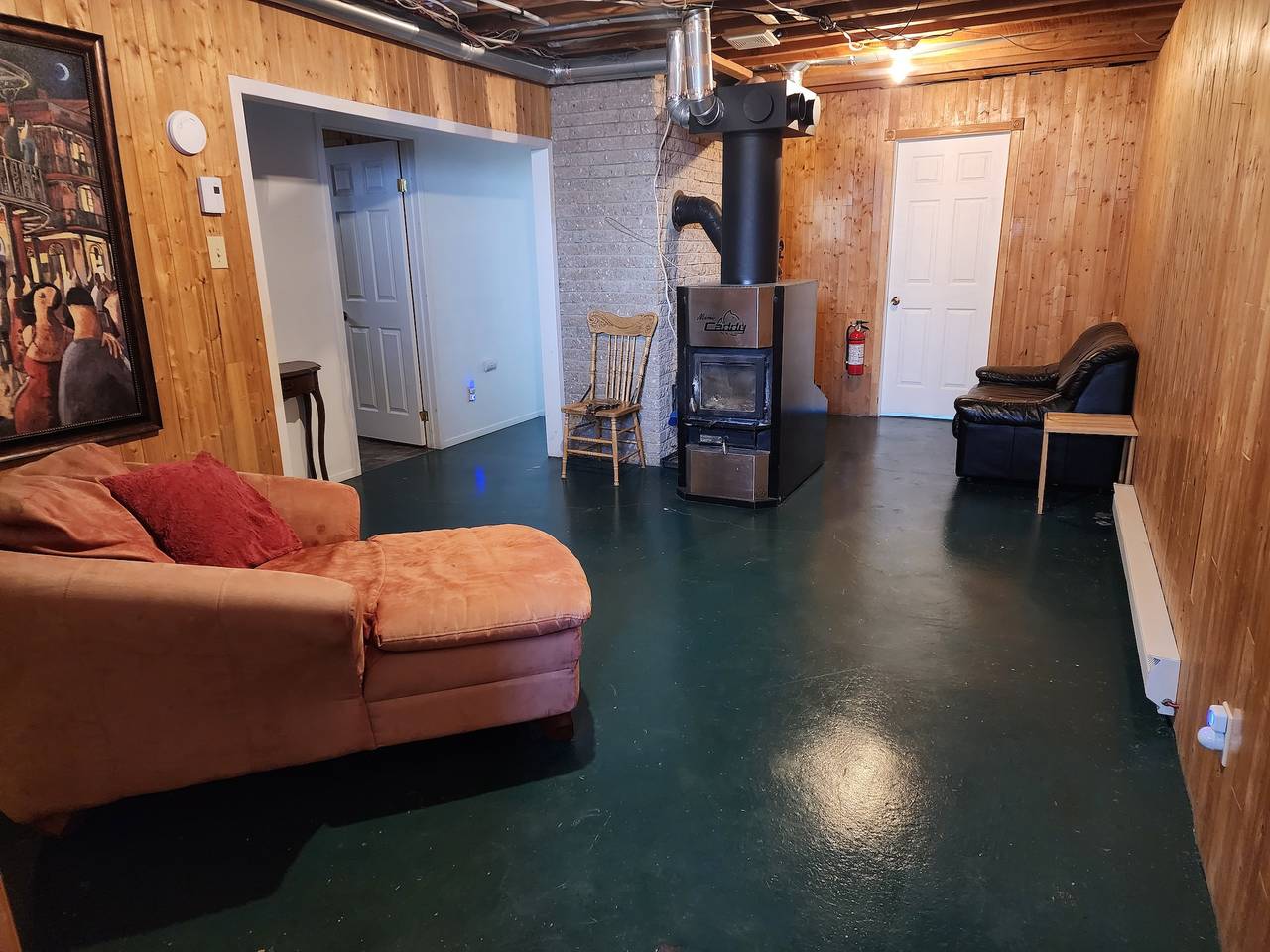 Saguenay-Lac-Saint-Jean Getaway  3-Bedroom Holiday Cottage with Garden View in Saguenay–Lac-Saint-Jean
