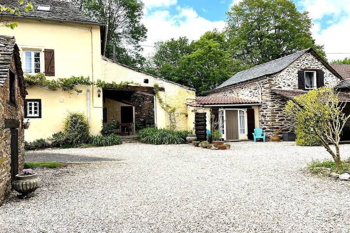 Location de vacances pour 6 personnes à Jouqueviel