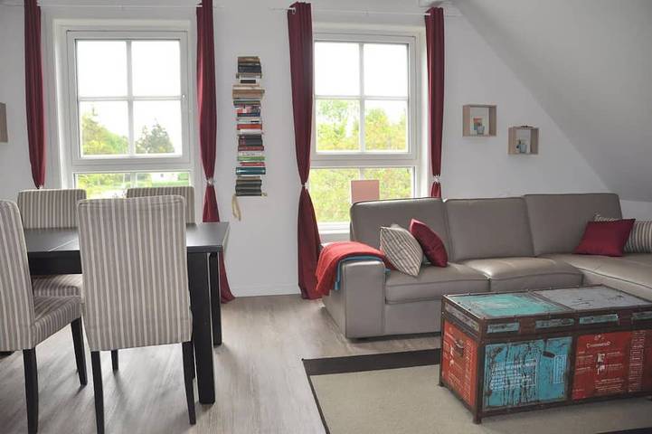 Ferienwohnung für 5 Personen, mit Balkon und Whirlpool sowie Garten in Groß Mohrdorf - 4