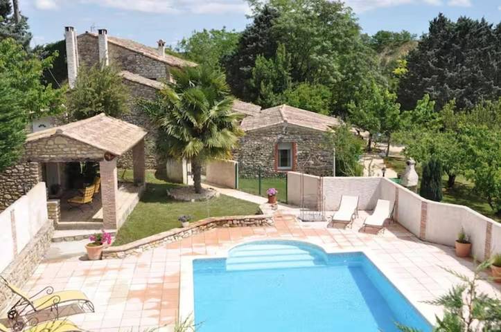 Maison de vacances pour 22 personnes, avec jardin ainsi que terrasse et piscine, animaux acceptés - 1